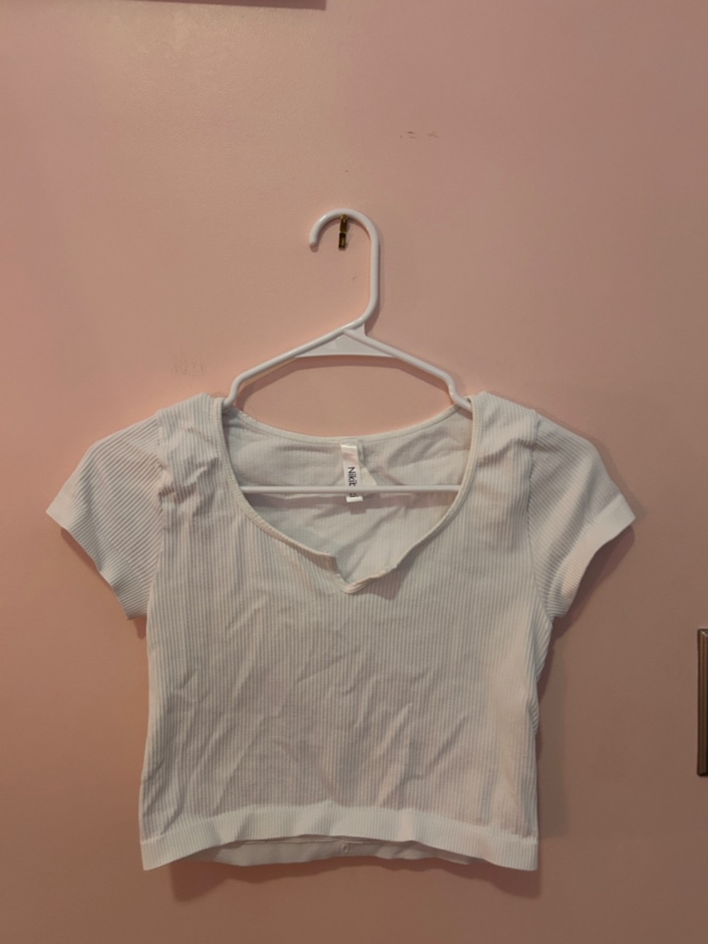 Nikibiki White Ribbed V-Notch Short Sleeve Crop Top